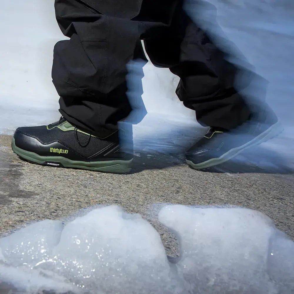 TM - 2 XLT Double Boa® x Grenier Boots Green | thirtytwo US Boots ThirtyTwo Rider Driven Snowboarding Snow Premium