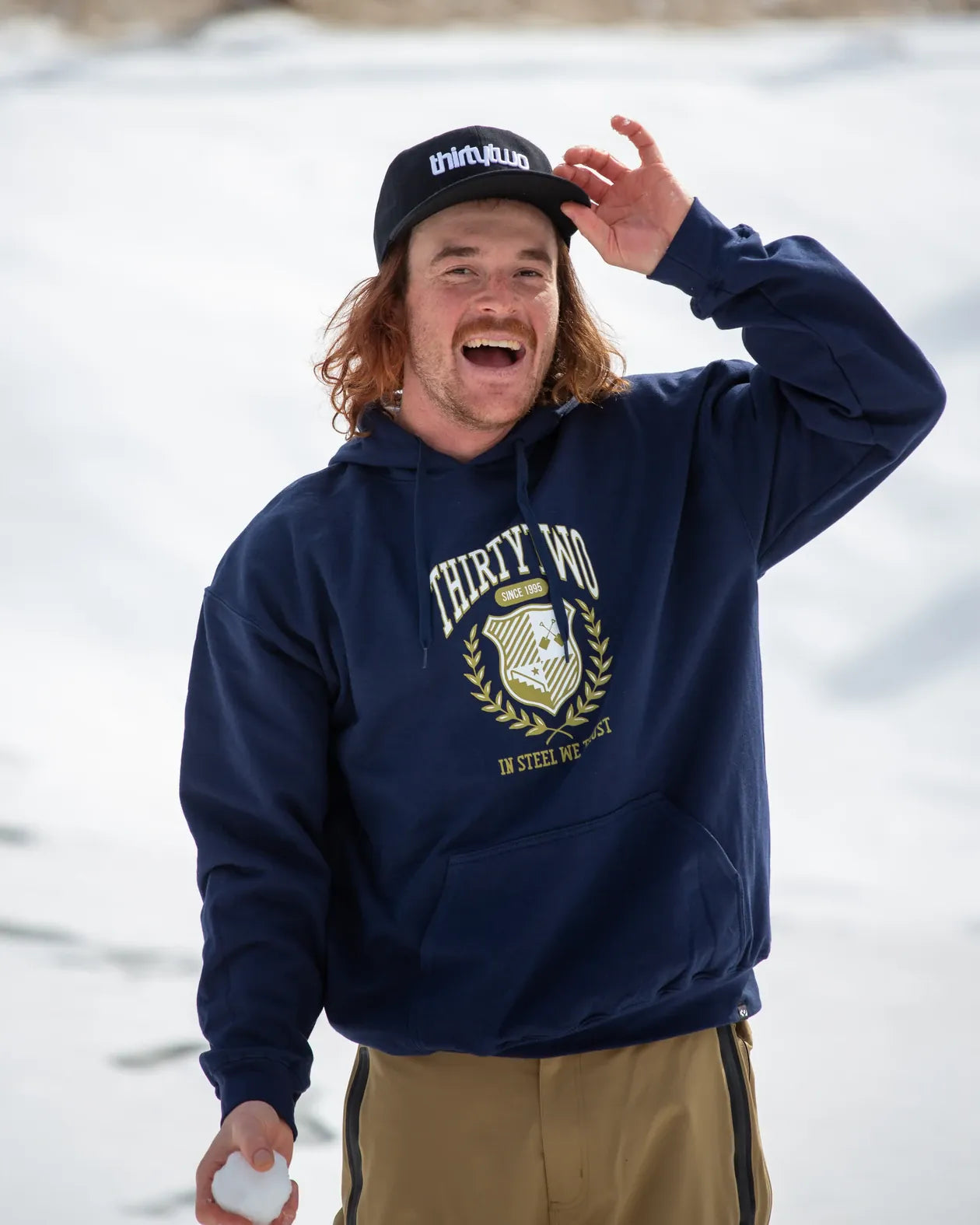 CREST HOODIE Apparel Lifestyle Thirtytwo Rider Driven Snowboarding Snow Premium