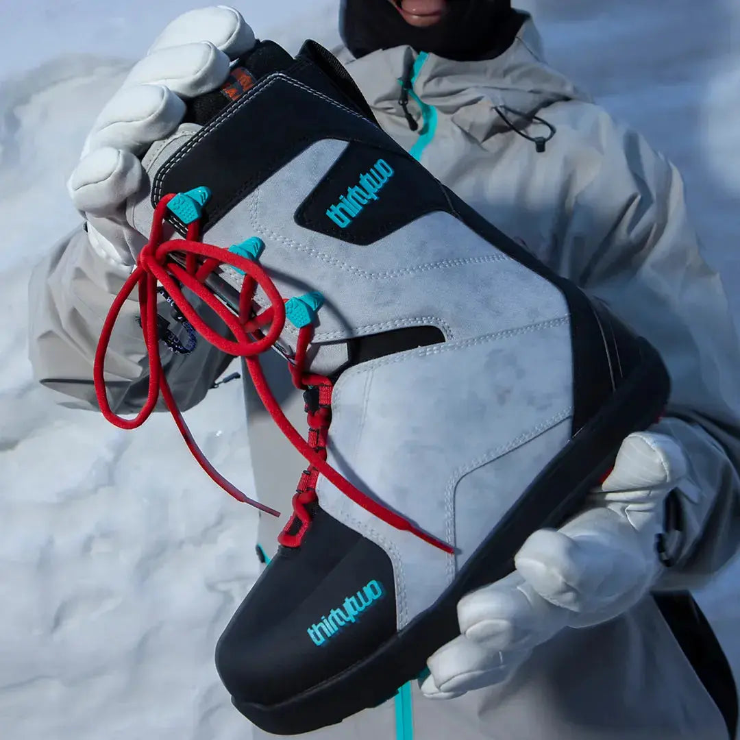 Men's Lashed x Fava Boots Black/Blue | thirtytwo US Boots ThirtyTwo Rider Driven Snowboarding Snow Premium