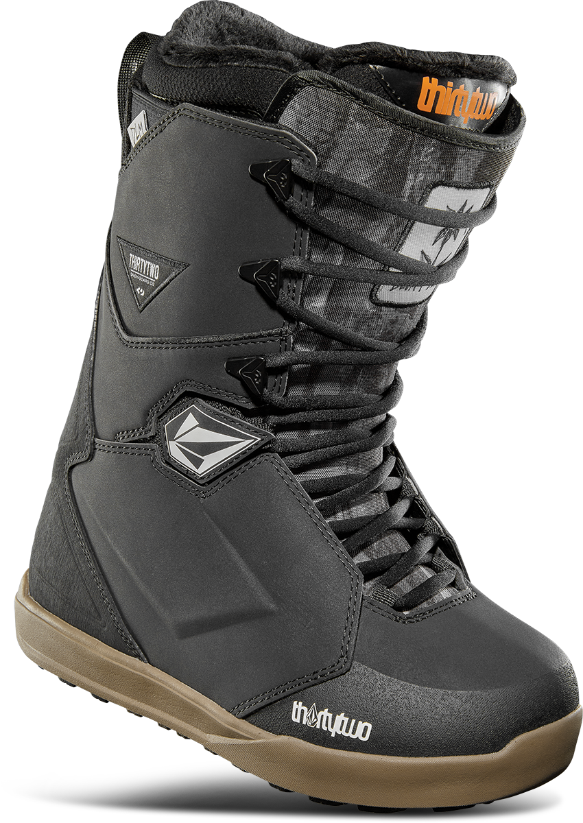 WOMEN&#39;S LASHED X VOLCOM SNOWBOARD BOOTS