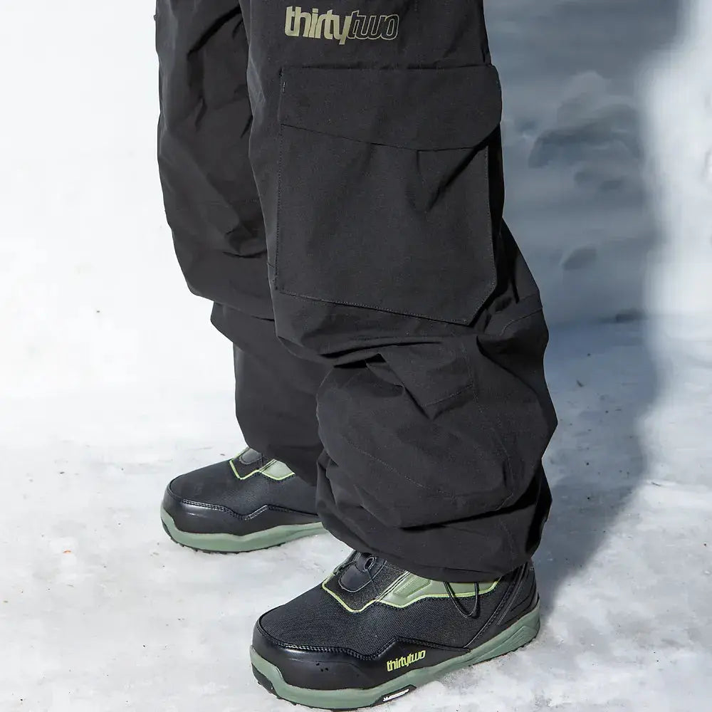 thirtytwo サーティーツー BLAHZAY CARGO Blahzay Cargo Non - Insulated Pants Black | thirtytwo US