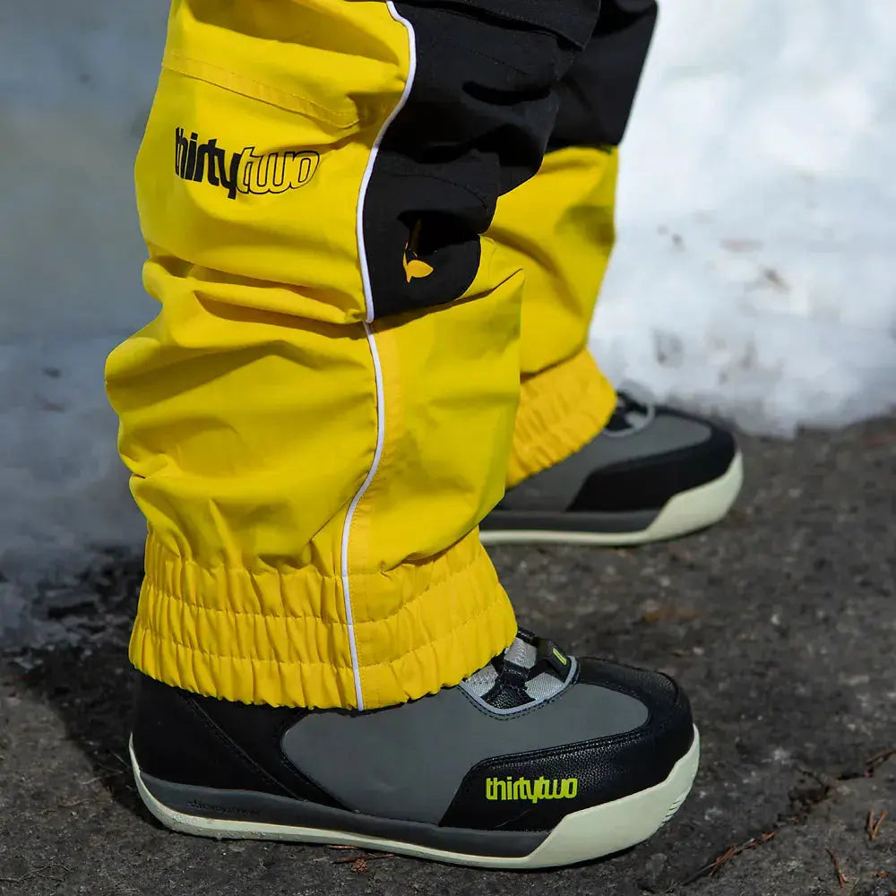 thirtytwo RIDER DRIVE スノーボードジャケット パンツおまけ Sono XLT x Walker Pants Black/Yellow | thirtytwo US