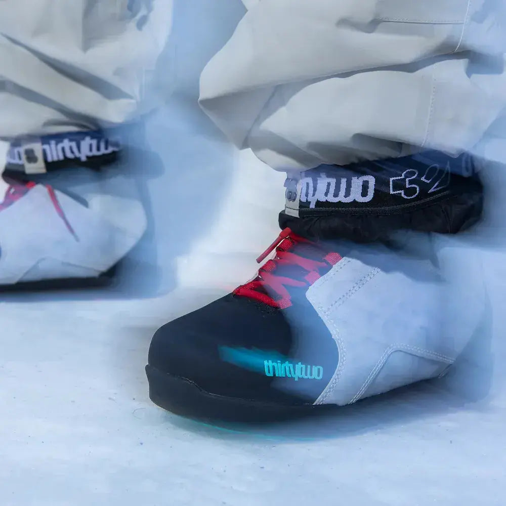 Men's Lashed x Fava Boots Black/Blue | thirtytwo US Boots ThirtyTwo Rider Driven Snowboarding Snow Premium