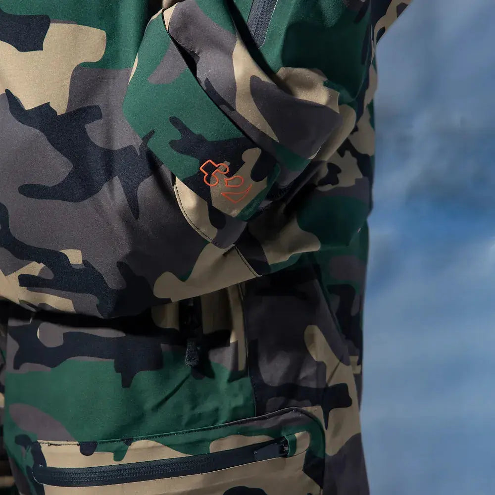 TM Recycled x Fava Uninsulated Jacket Camo | thirtytwo US Non-Insulated Jacket ThirtyTwo Rider Driven Snowboarding Snow Premium
