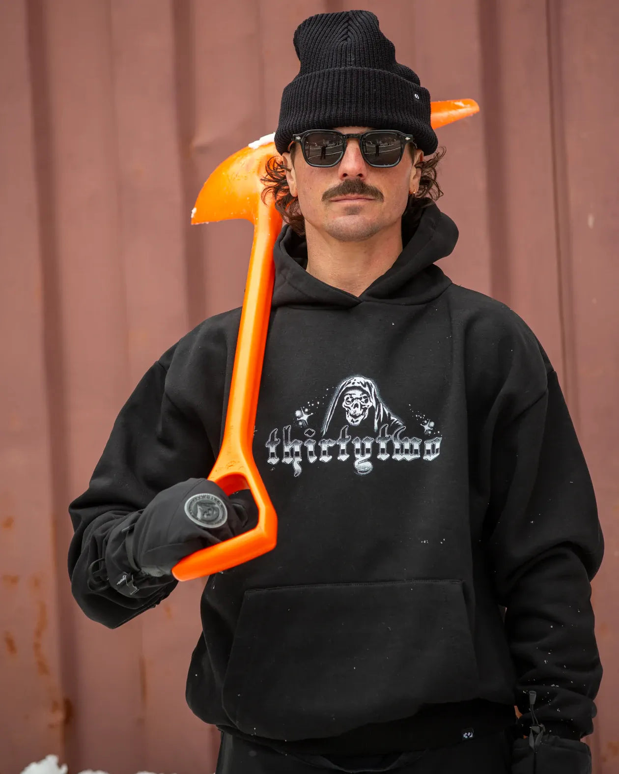 DIGGER HEAVYWEIGHT HOODIE Apparel Technical Thirtytwo BLACK / M Rider Driven Snowboarding Snow Premium 7630961808105 T.27.FEM.DHH.001.3M.1