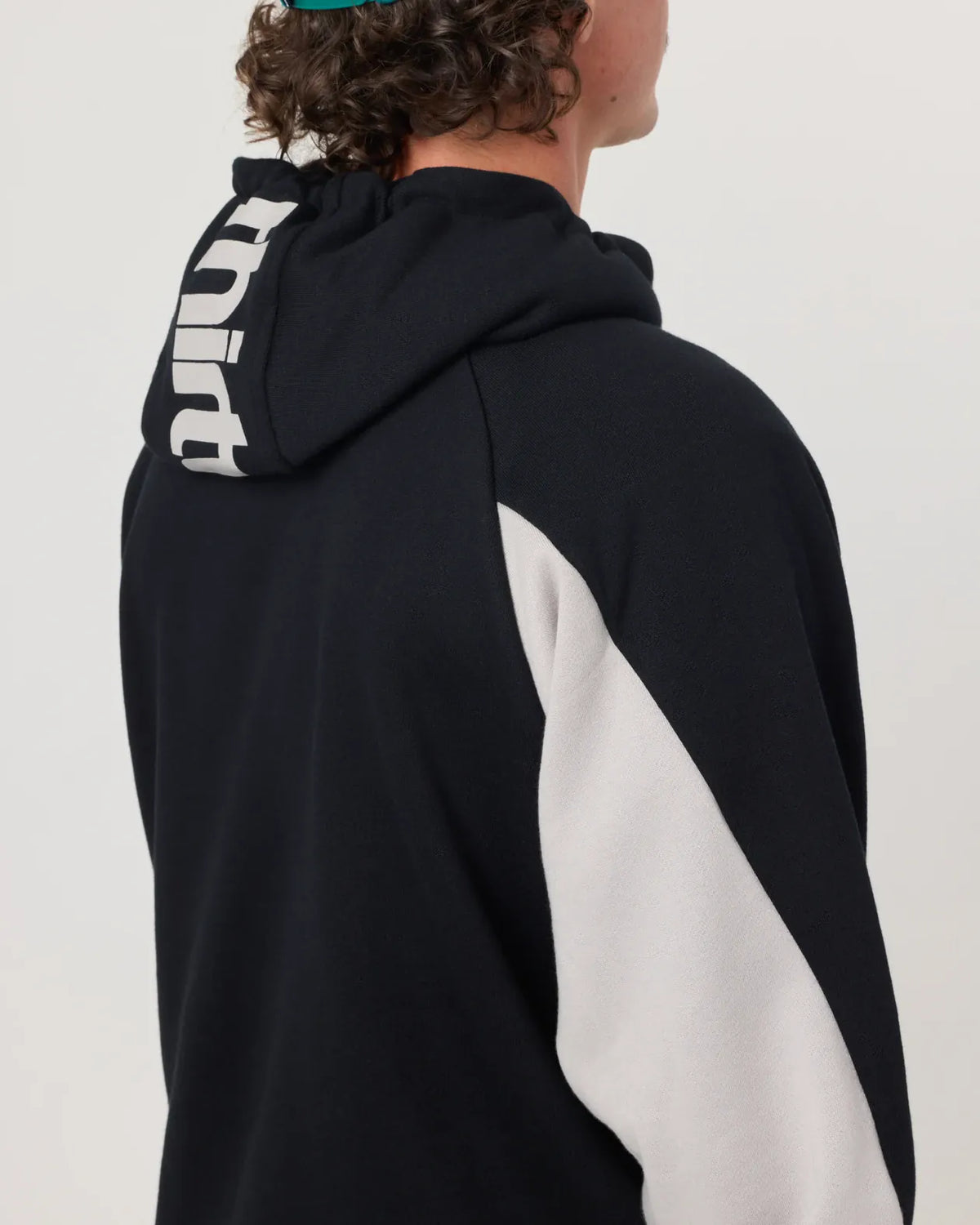 T32M TECH HOODIE Apparel Technical Thirtytwo Rider Driven Snowboarding Snow Premium