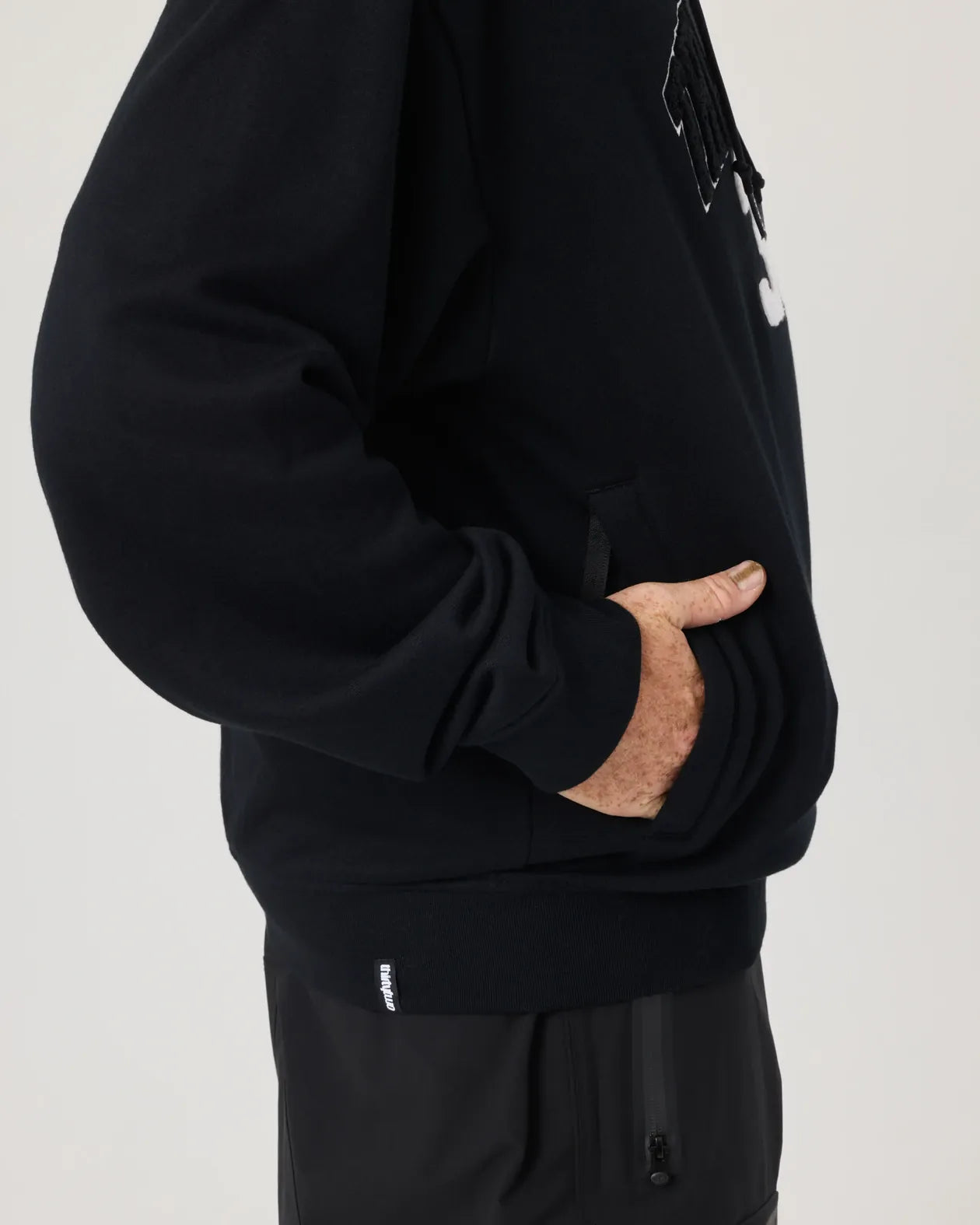 32 TECH HOODIE Apparel Technical Thirtytwo Rider Driven Snowboarding Snow Premium