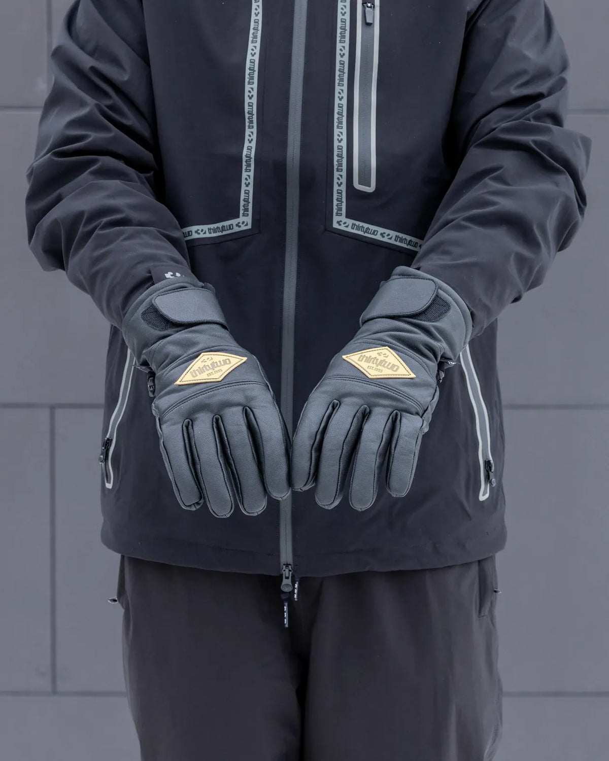 OUTPOST GLOVE Gloves Thirtytwo BLACK / L/XL Rider Driven Snowboarding Snow Premium 7630961808525 T.27.GVM.OPG.001.L/XL.1