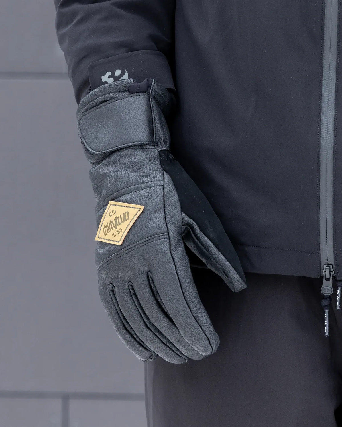 OUTPOST GLOVE Gloves Thirtytwo Rider Driven Snowboarding Snow Premium