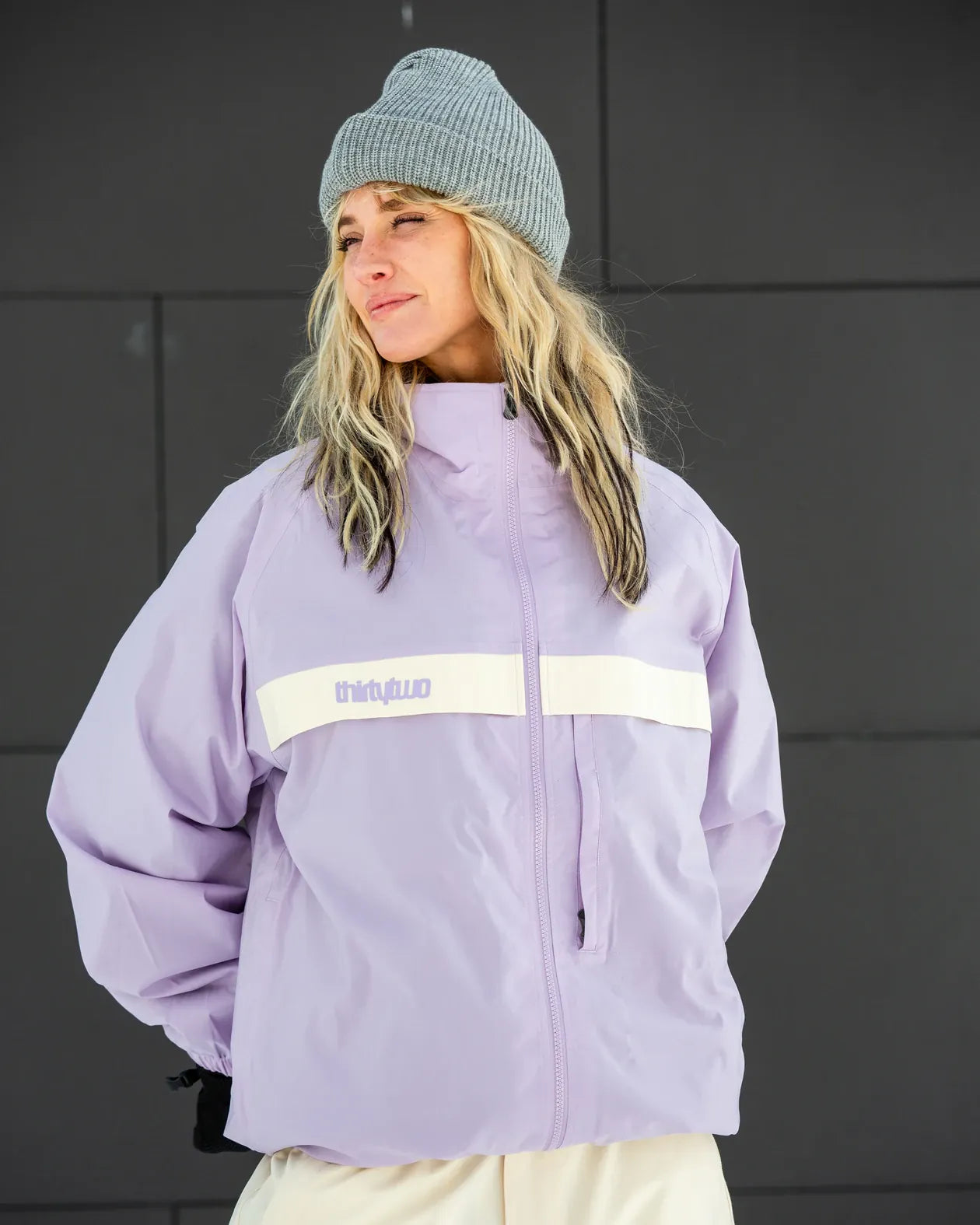 32 CLASSIC WINDBREAKER Outerwear Thirtytwo Rider Driven Snowboarding Snow Premium
