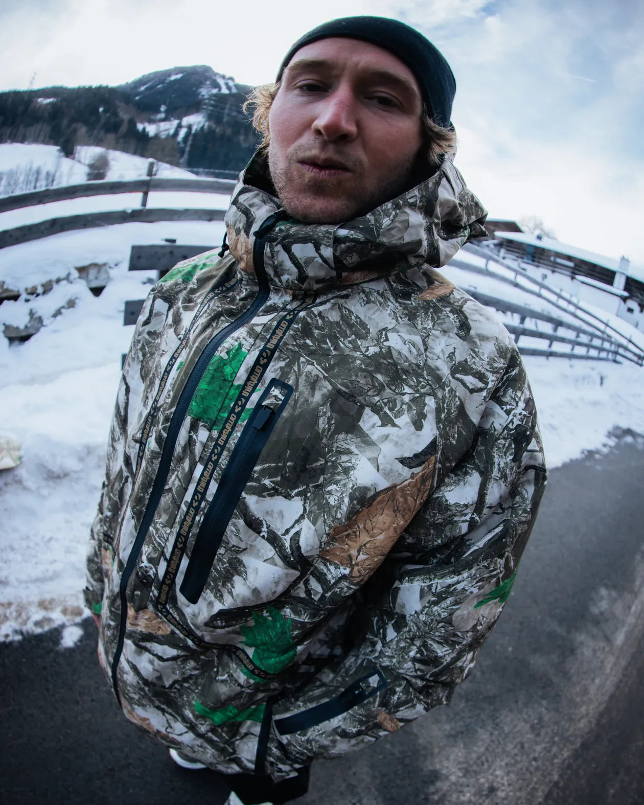 GRASSER JACKET Outerwear Thirtytwo Rider Driven Snowboarding Snow Premium