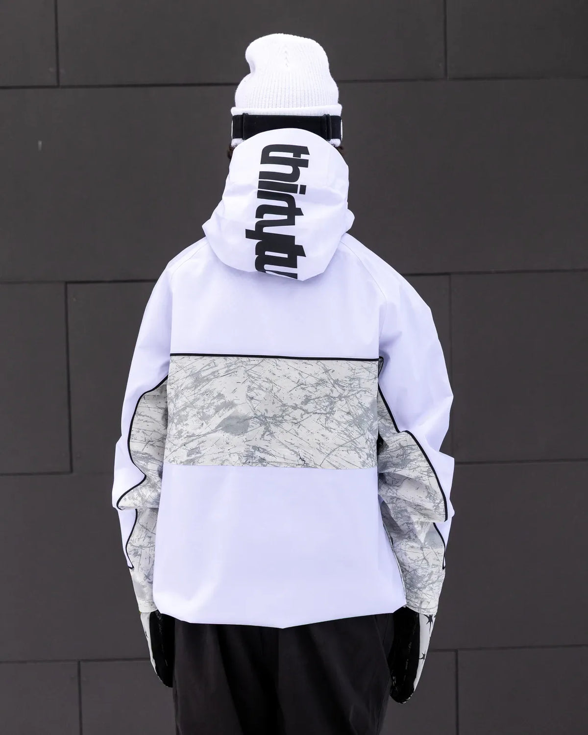 LIGHT ANORAK Outerwear Thirtytwo Rider Driven Snowboarding Snow Premium