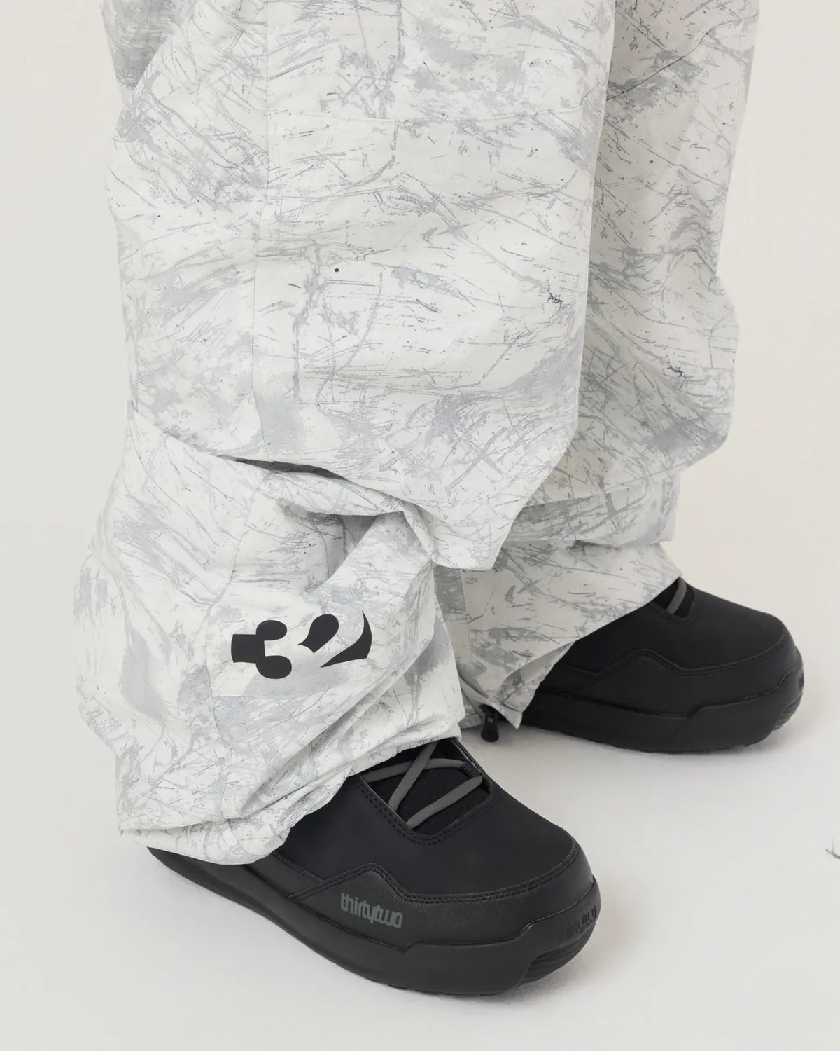 Basement Bib Outerwear Thirtytwo Rider Driven Snowboarding Snow Premium