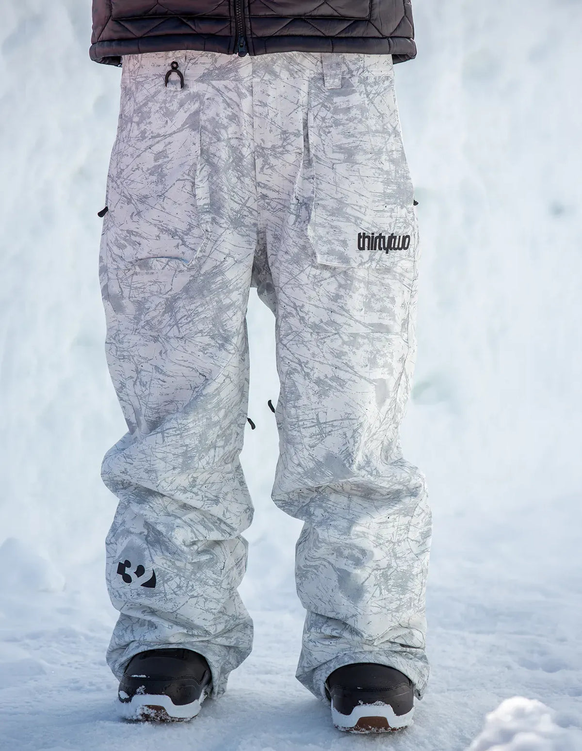 Basement Bib Outerwear Thirtytwo Rider Driven Snowboarding Snow Premium