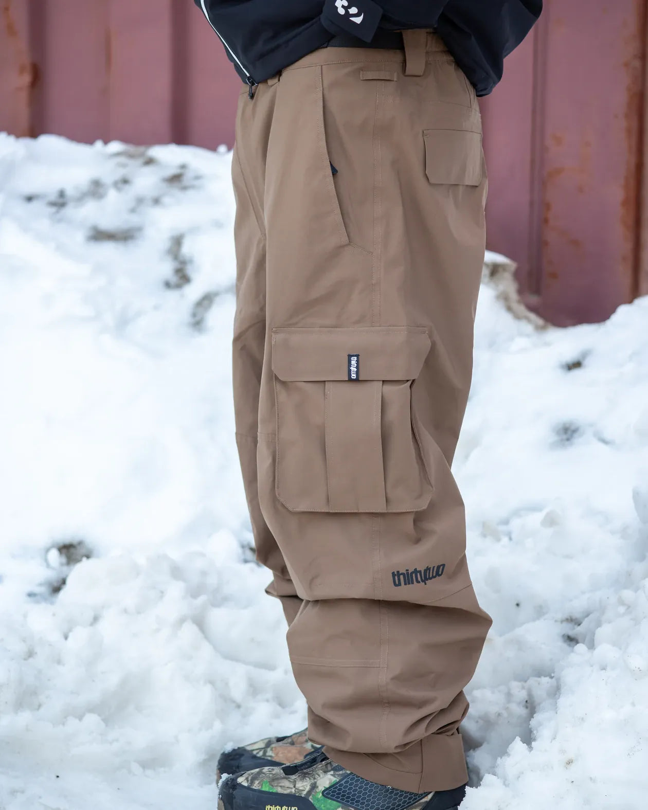 BLAHZAY CARGO Outerwear Thirtytwo Rider Driven Snowboarding Snow Premium